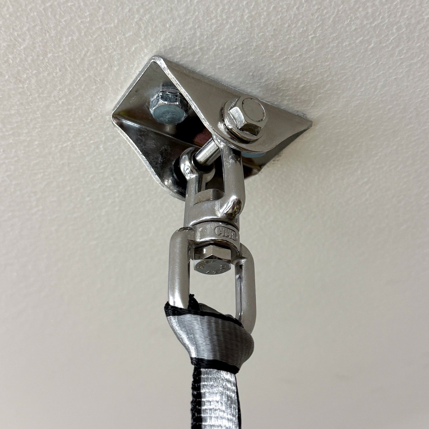 Swing Ceiling Mount